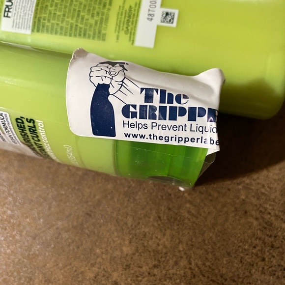 Garnier Fructis Curl Nourish Fortifying Shampoo and Conditioner (New) - Picture 4 of 15